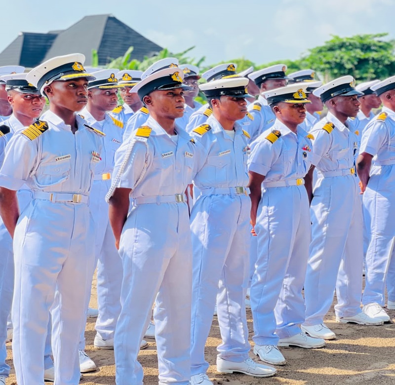 Stand Unit, Lead with Honour